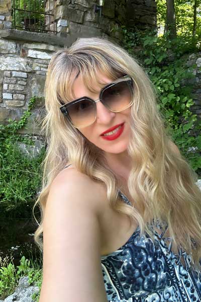 A photograph of StaarCon 6 presenter Dame Darcy.