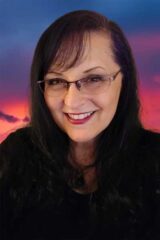 Lisa-Kessler-Headshot—-3-400×600